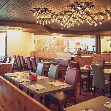 Hotel Club Only - By Mountain