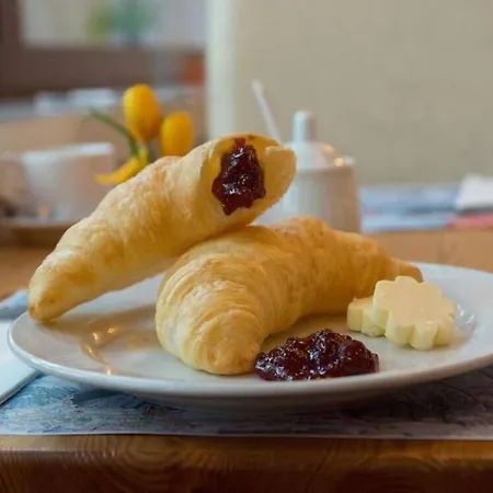 Club Only - By Mountain 达沃斯