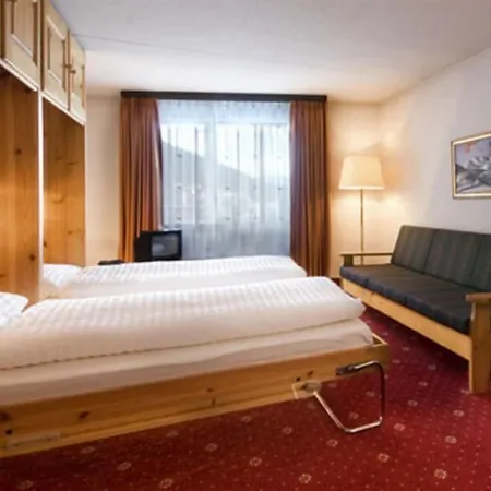 Club Only - By Mountain 达沃斯