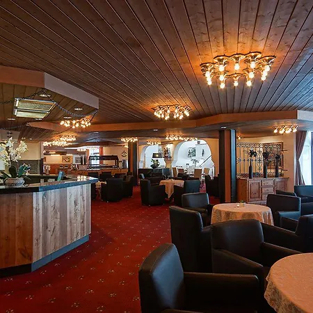 Club Only - By Mountain 酒店 达沃斯