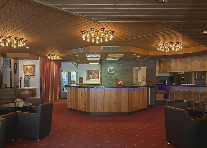 Club Only - By Mountain 3* دافوس